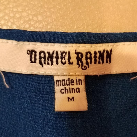 tops - Picture 4 of 4